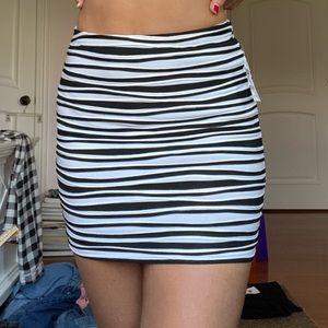 Bodycon zebra skirt